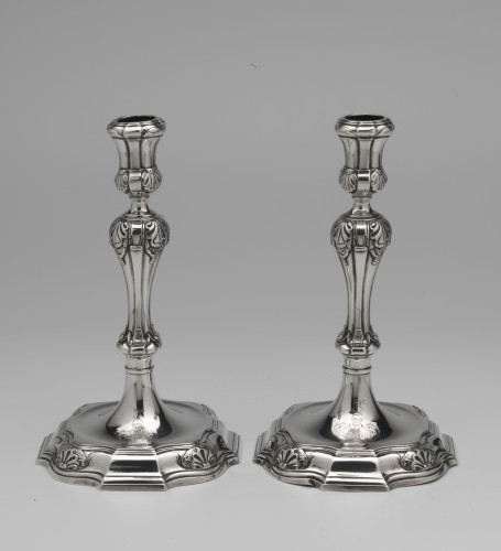 Twee zilveren kandelaars van Berber Arnoldi